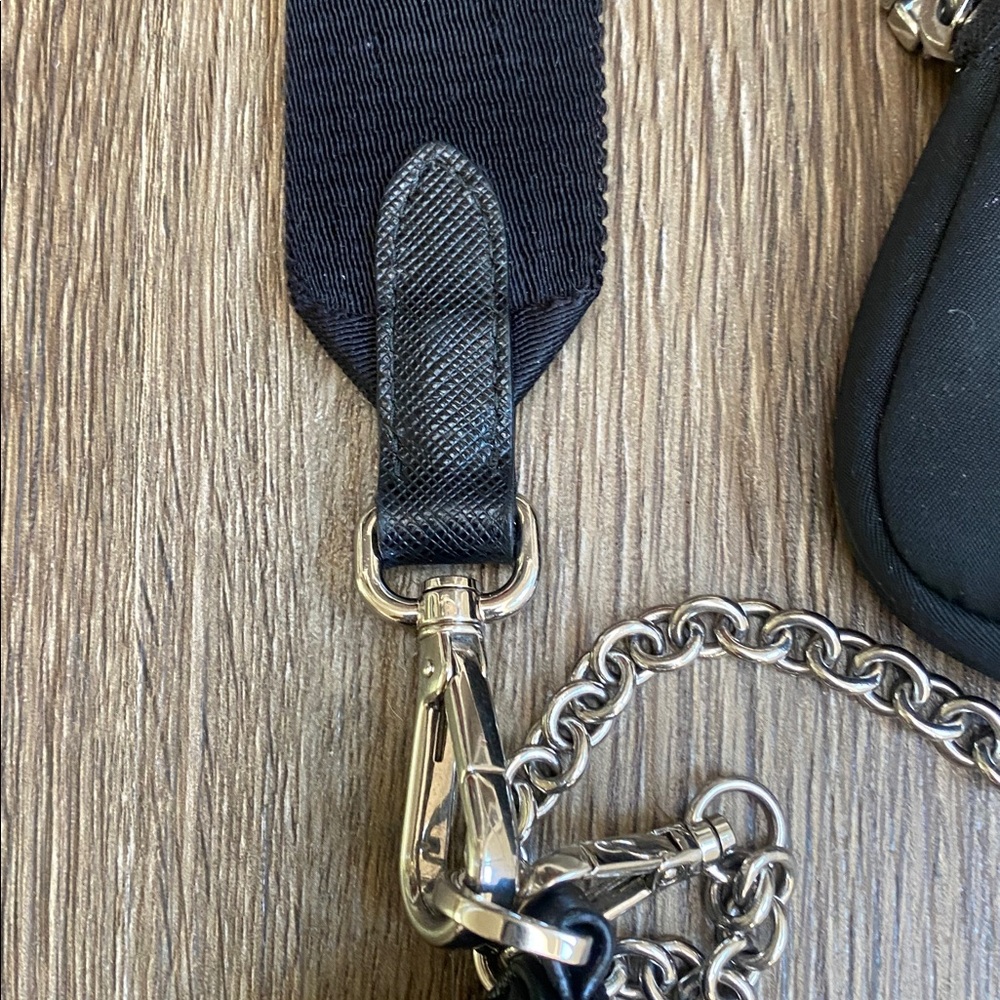 Black Prada Re-Edition 2005 Shoulder Bag - Picture 10 of 16